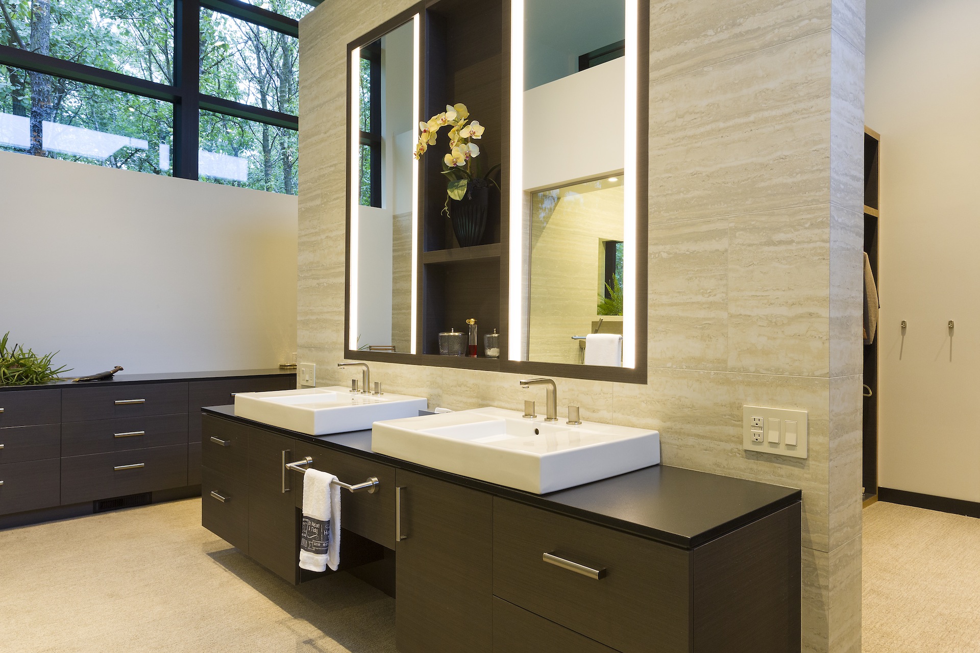 custom-bathroom-cabinets