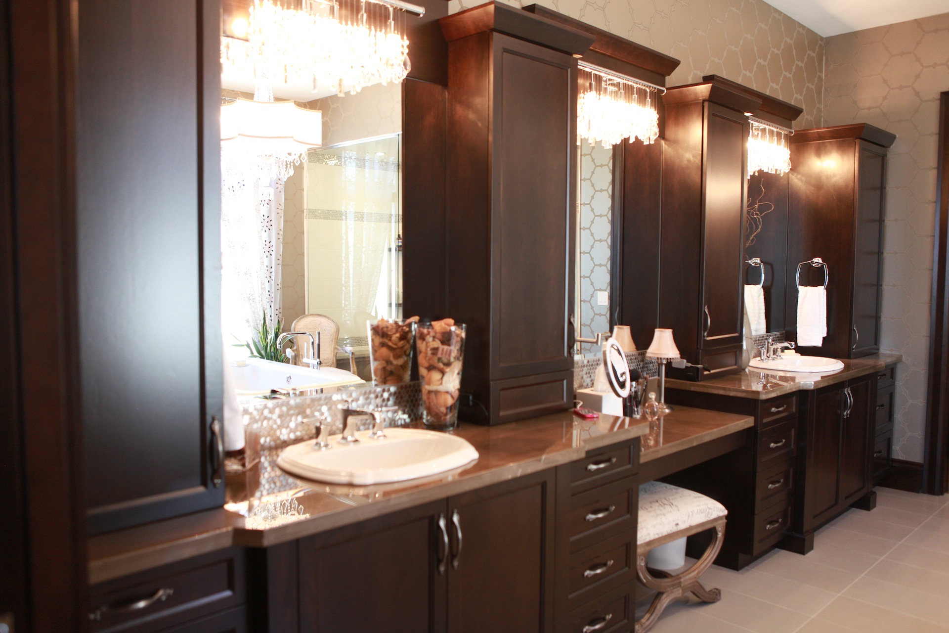 high-end-bathroom-cabinet-design